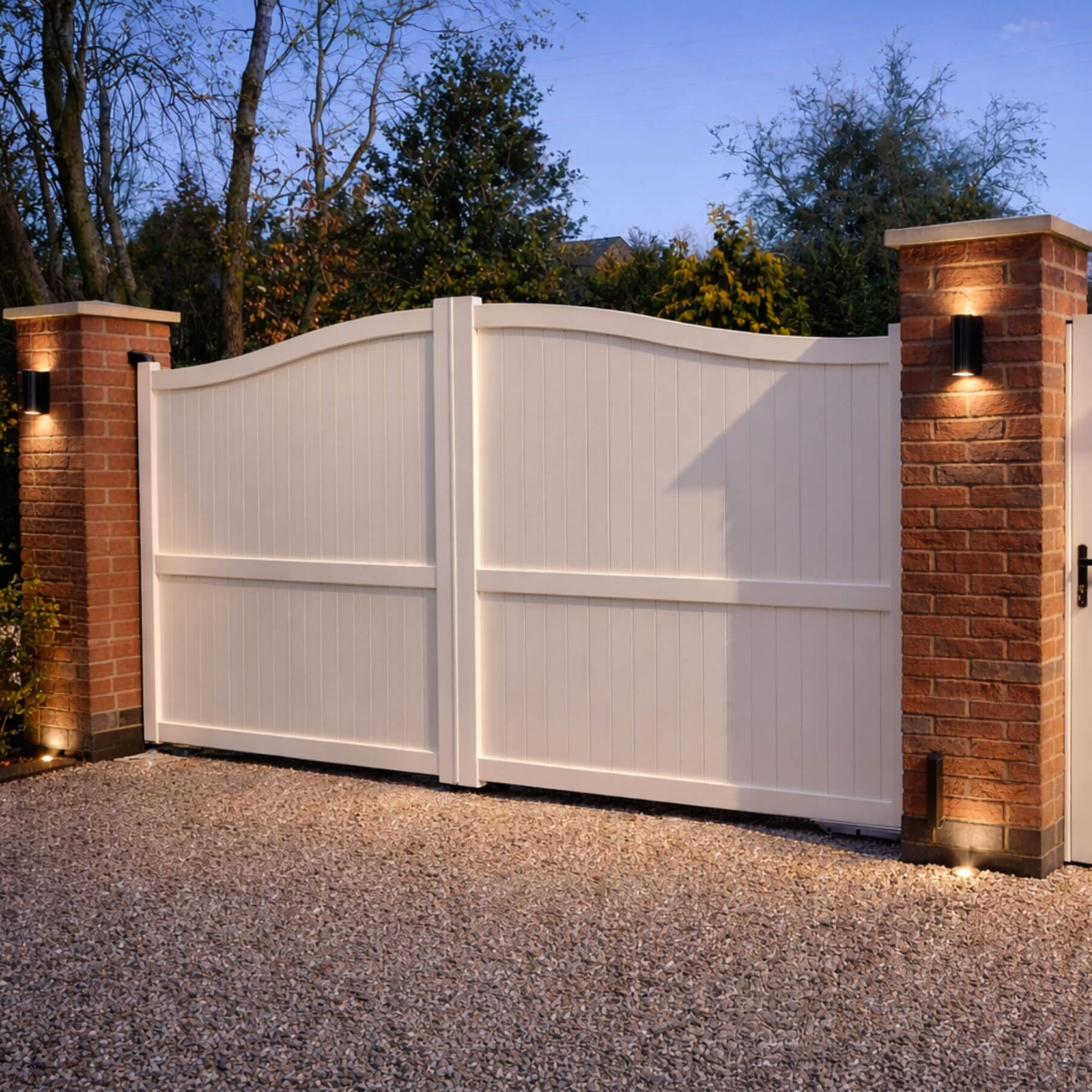 Aluminium Bell-Curved Vertical Infill Double Driveway Gate – Readymade Gates