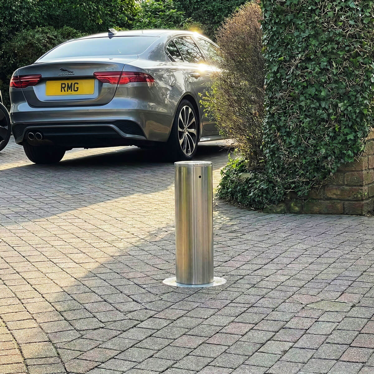 Stainless Steel Electric Automatic Rising Bollards – Battery Powered – Readymade Gates