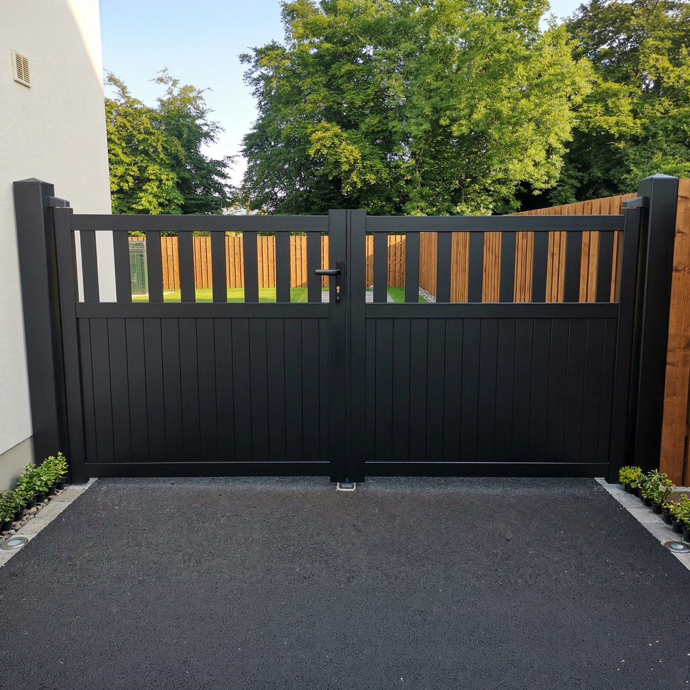 Aluminium Open-Top Mixed Infill Double Driveway Gate – Readymade Gates